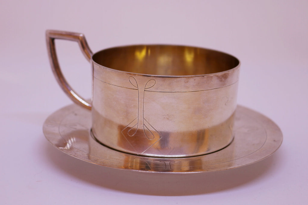 Taza y Plato elaborado en Plata Meneses