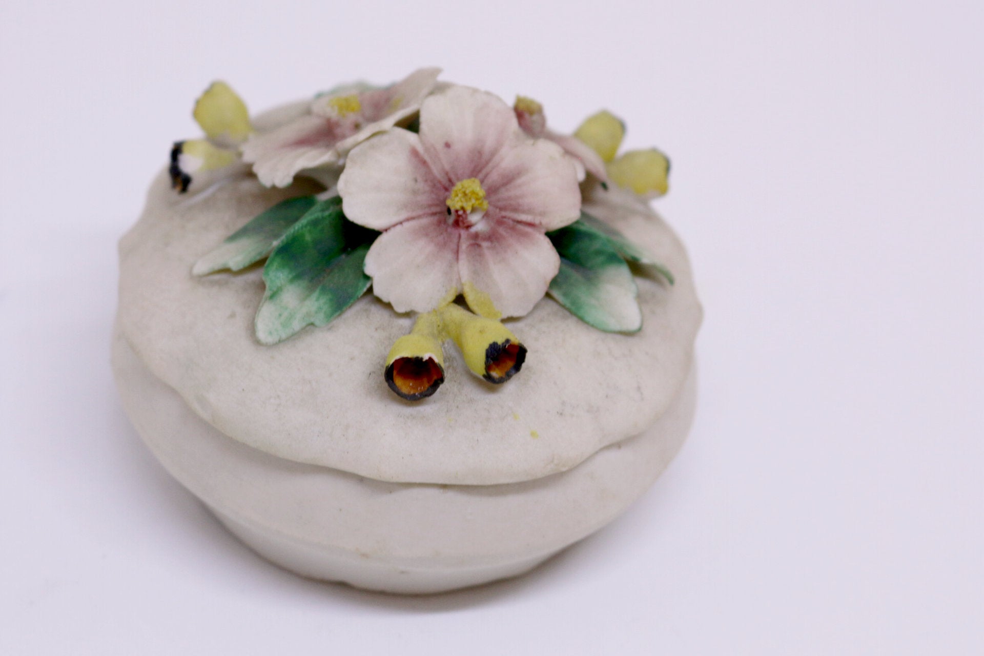 Caja Porcelana Capodimonte con Flores