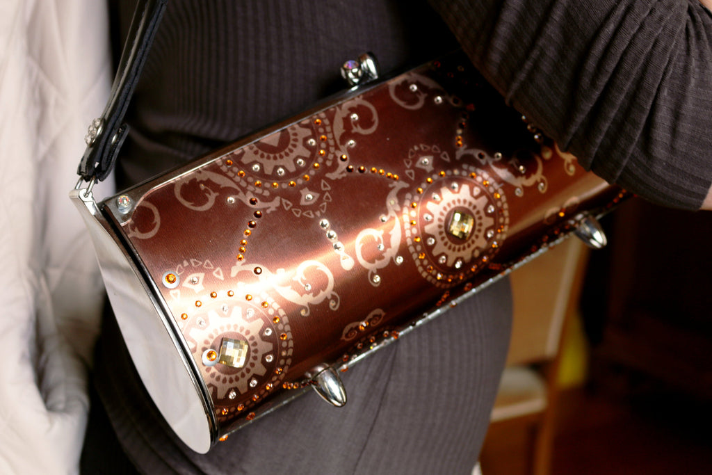 Bolso de Acero Americano con cristales de Swarovski