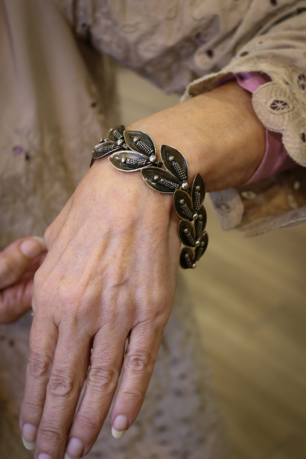 Juego de Pendientes y Brazalete de Plata de Ley