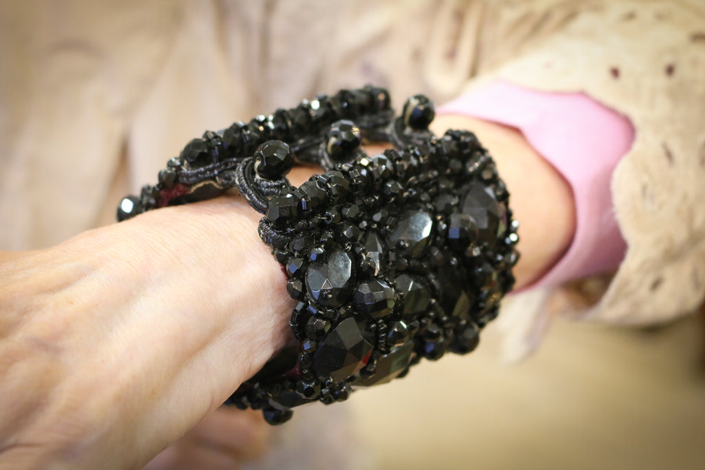 Brazalete Elaborado Artesanalmente en Pasamaneria por "Dori Csengeri"