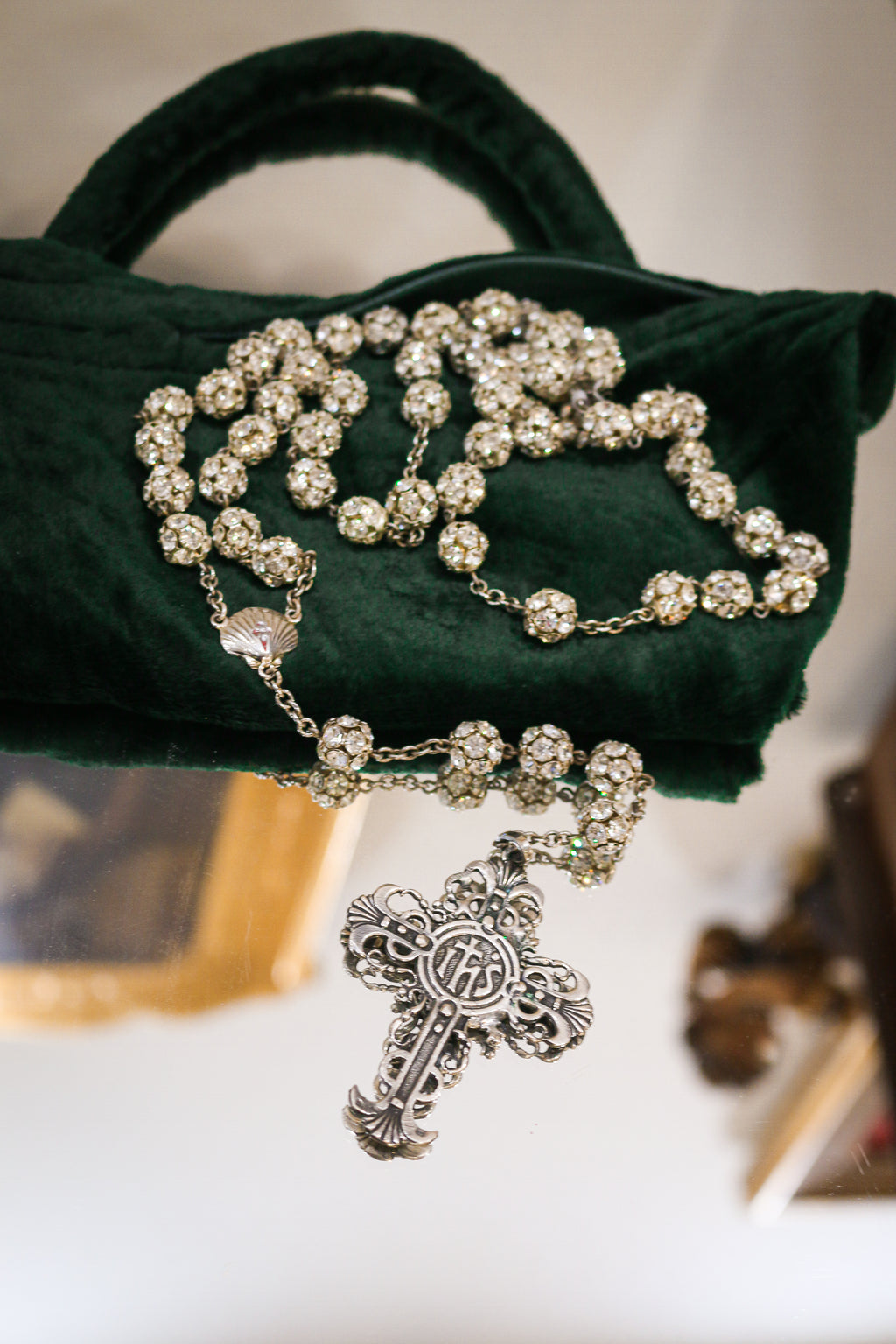 Rosario elaborado Artesanalmente en Plata de Ley y Swarovski
