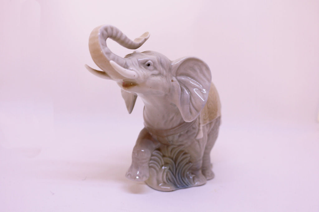 Elefante Porcelana Villamarchante Valencia "Porceval"